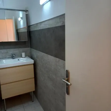 L'escale Champenoise , Wifi Garage Parking Prive Gratuit 아파트 Châlons-en-Champagne